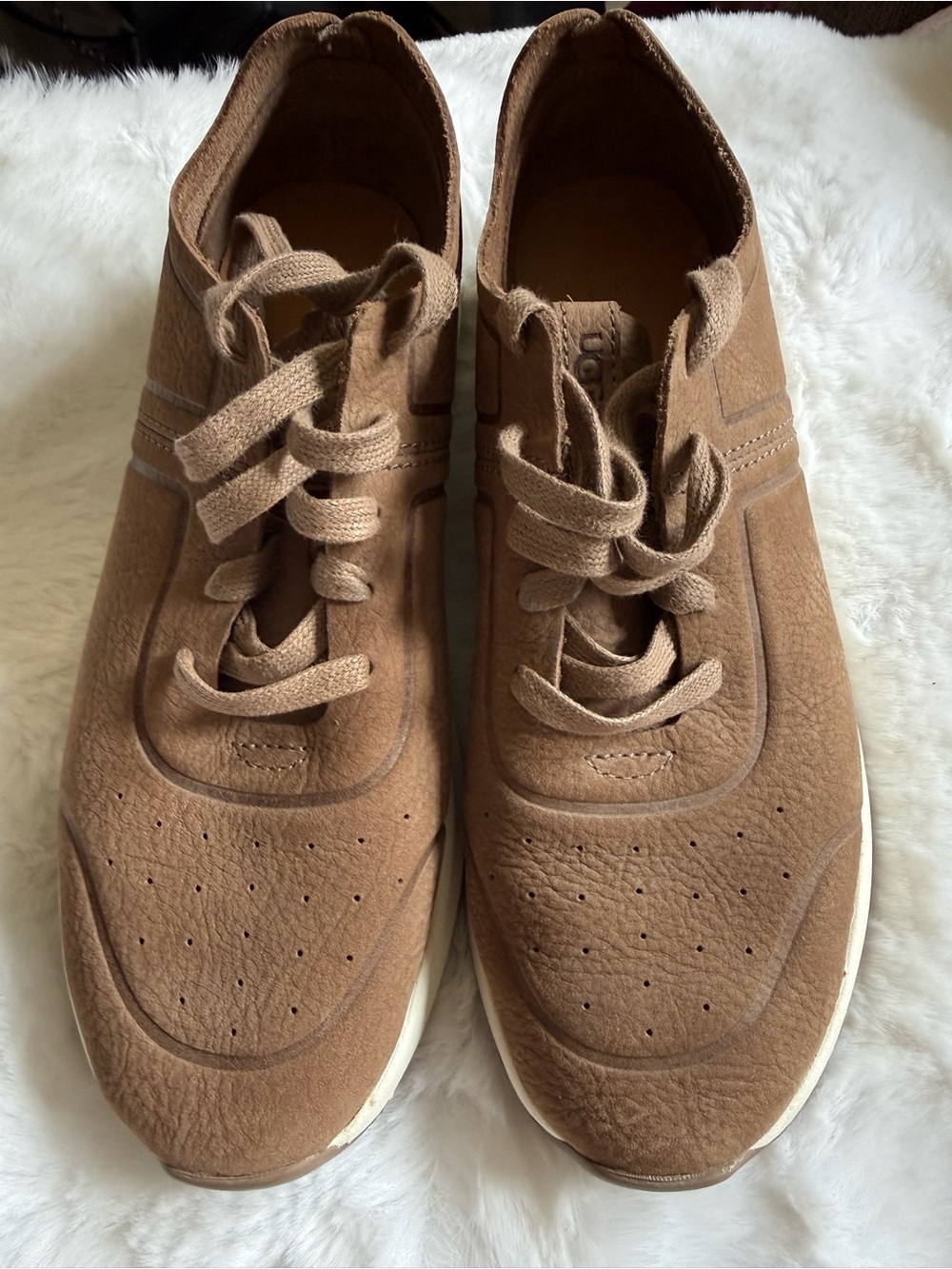 NWOB UGG Lowmel Chestnut Nubuck Leather Sneakers Women’s - Picture 2 of 12